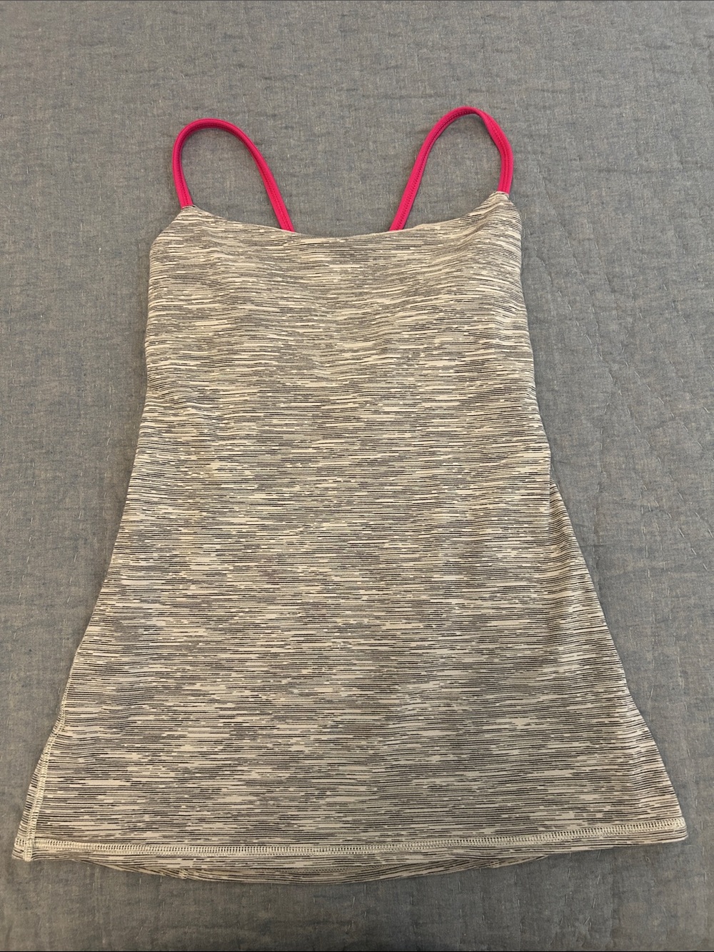 Lululemon Women's tank with built in bra